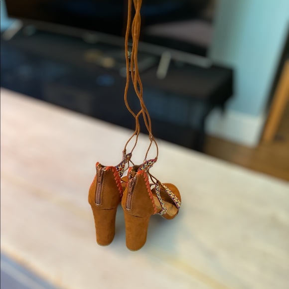 Bamboo bohemian strappy lace up sandals - Picture 3 of 4